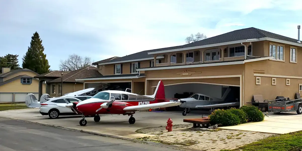 cameron airpark in california a town where everyone has airplanes